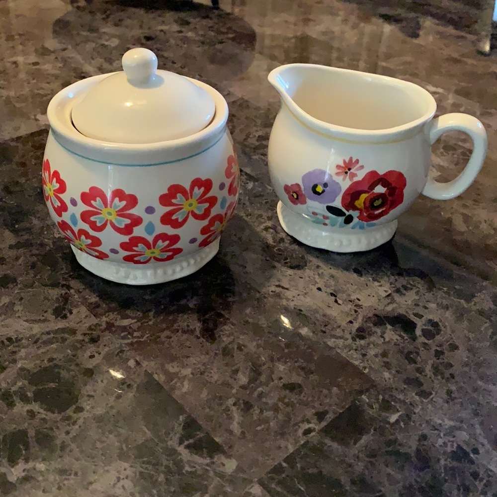 Pioneer woman cream and sugar - Picture 1 of 7